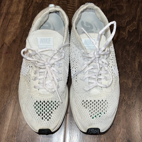 Nike Flyknit Racer 4.5 M 6 W Triple White Sail Pure Platinum - Picture 4 of 9